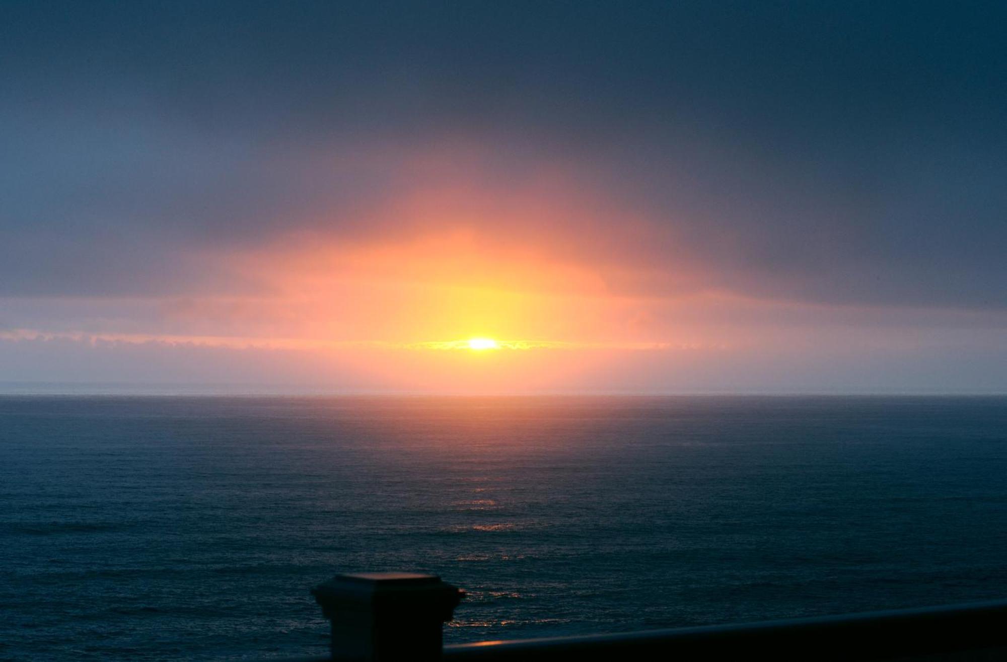 Amazing Oceanview 2 Bedroom Oceanfront! By Oceanviewhottubs Shelter Cove, Ca Tesla Ev Station Exterior foto